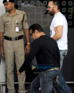 Salman Khan proceeds to Jodhpur with sisters Alvira and Arpita