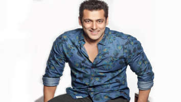 Salman Khan takes off to Kashmir for Race 3, meets J&K Chief Minister for a chat