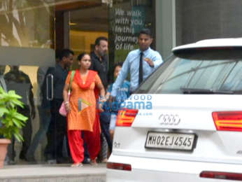 Sanjay Dutt and kids spotted at Hinduja Hospital in Bandra