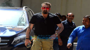 Sanjay Dutt spotted at Vishesh Flims office in Bandra