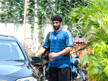 Shahid Kapoor and Aditya Roy Kapur snapped at the gym