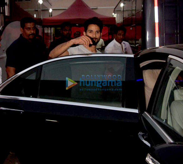 shahid kapoor and shruti haasan spotted at mehboob studio shooting for an advertisement 5