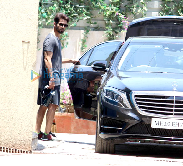 shahid kapoor and sidharth malhotra spotted at reset gym in bandra 3