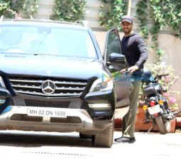 Shahid Kapoor and Sidharth Malhotra spotted at Reset gym in Bandra