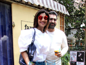 Shilpa Shetty and Raj Kundra spotted at Farmer's Cafe in Bandra