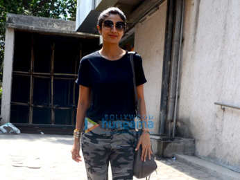 Shilpa Shetty spotted post visiting a clinic in Bandra