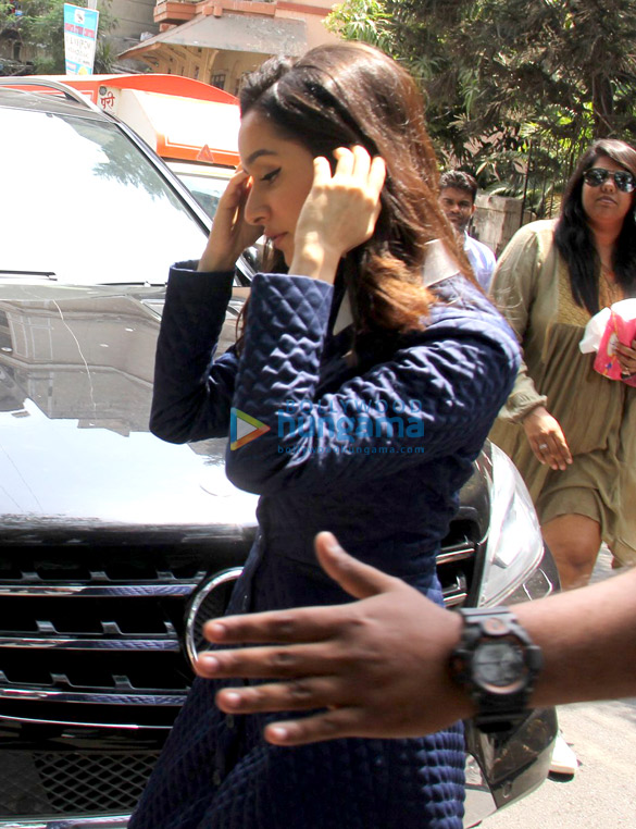 shraddha kapoor spotted at pali villege cafe in bandra 2