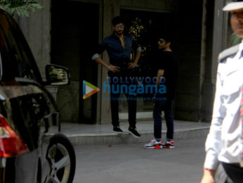 Sidharth Malhotra and Abhay Chopra spotted at Bandra