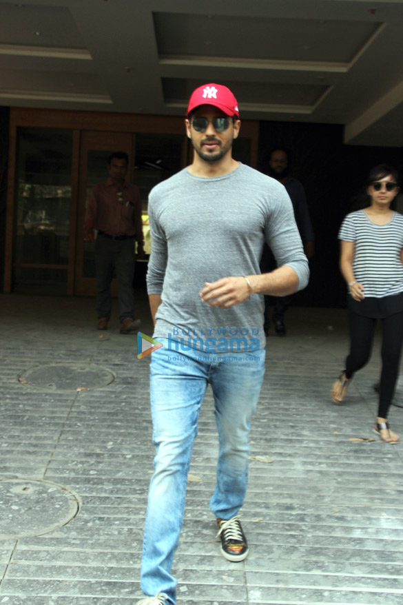 Sidharth Malhotra snapped in Bandra