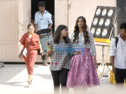 Sonam Kapoor snapped at Mehboob studio on location of Veere Di Wedding