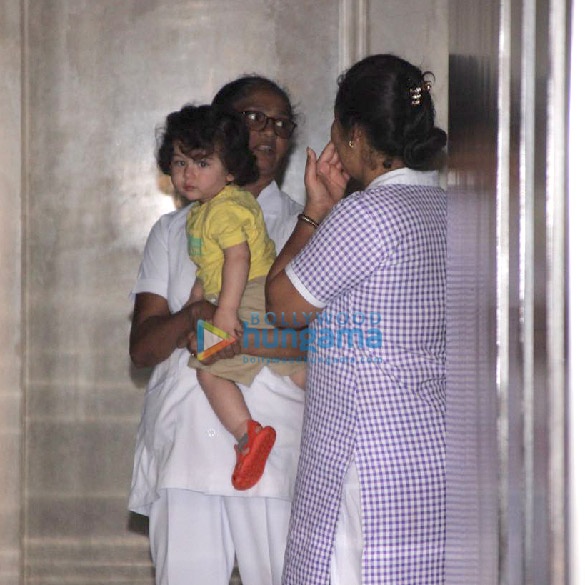 taimur ali khan snapped at soha ali khans residence 2