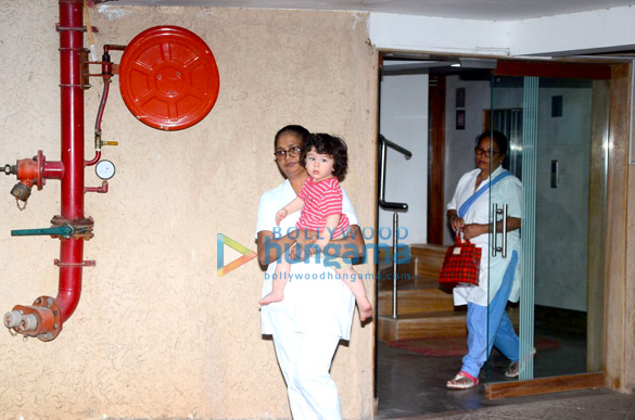 taimur ali khan snapped at his friends house in bandra 5