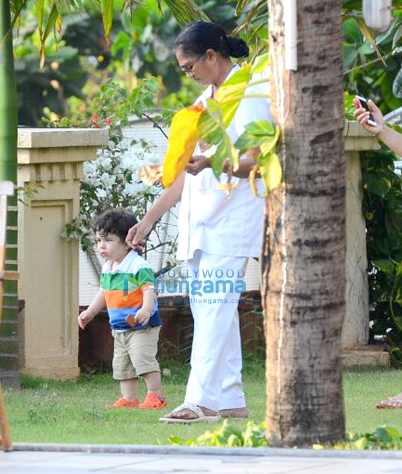 Taimur Ali Khan spotted with his nanny at Amrita Arora’s house Taimur Ali Khan spotted with his nanny at Amrita Arora’s house
