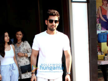 Tusshar Kapoor and Himansh Kohli spotted at Bastian