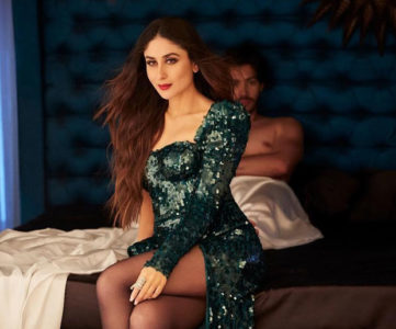 Kareena Ke Sexy Video - Veere Di Wedding: Kareena Kapoor Khan and Sonam Kapoor unleash their inner  SEXY in new stills from Tareefan : Bollywood News - Bollywood Hungama
