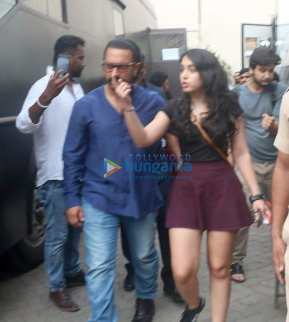 aamir khan snapped with his daughter ira in mumbai 3