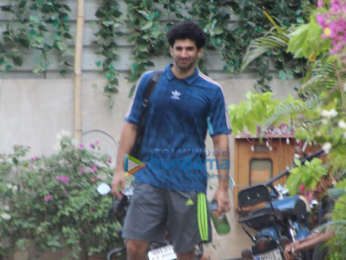 Aditya Roy Kapur snapped post his gym session