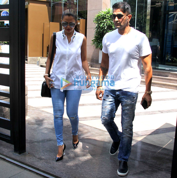 amrita arora snapped with her husband at yauatcha in bkc 2