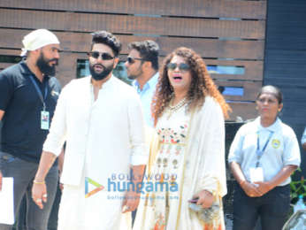 Anil Kapoor, Arjun Kapoor & others snapped attending Anand Ahuja-Sonam Kapoor's wedding
