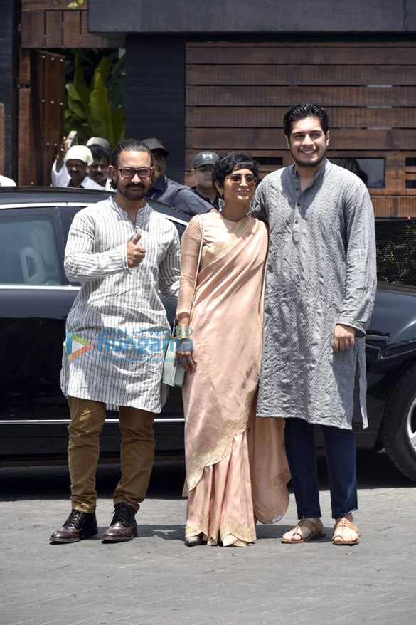 anil kapoor arjun kapoor others snapped attending anand ahuja sonam kapoors wedding7 2