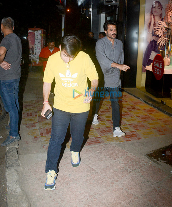 anil kapoor snapped at bastian in bandra 2