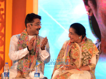 Asha Bhosle conferred with the Banga Bibhushan Award by the West Bengal CM Mamata Banerjee