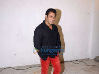 Cast of Race 3 snapped during media interviews