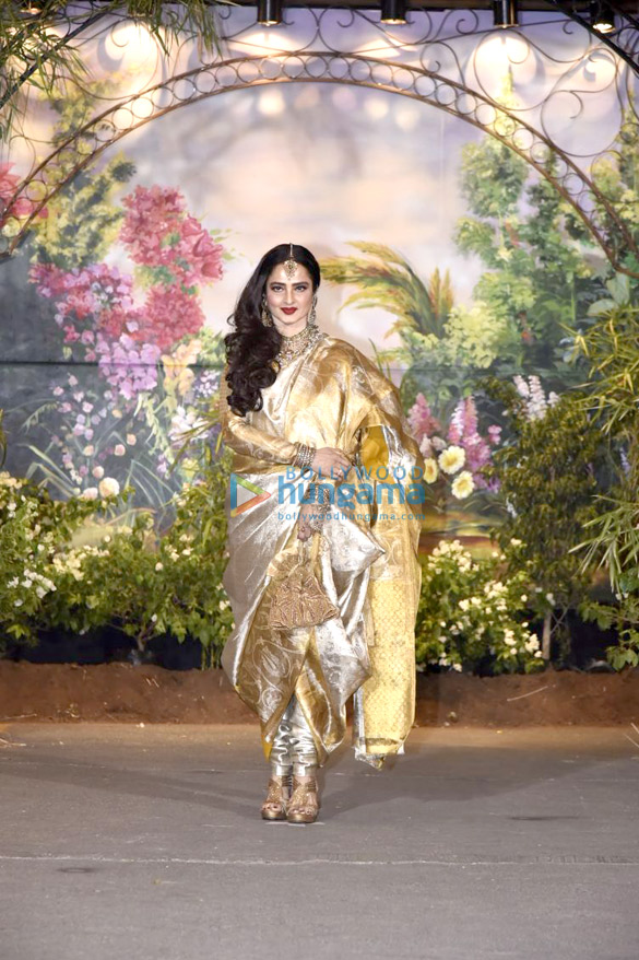 celebs grace sonam kapoor and anand ahujas wedding reception 1 8