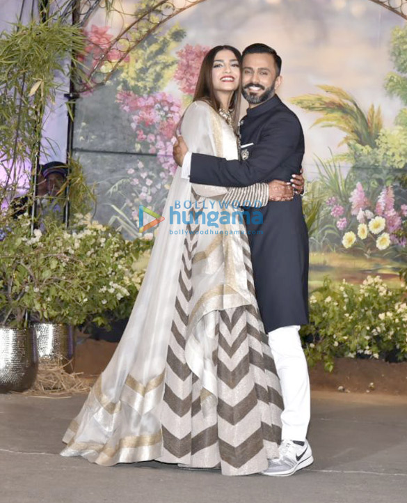 celebs grace sonam kapoor and anand ahujas wedding reception 8