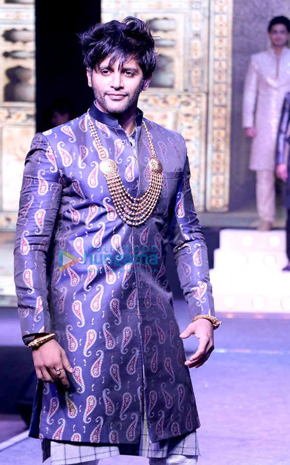 celebs grace the launch of ps design studio and silver momentz in bengaluru 7