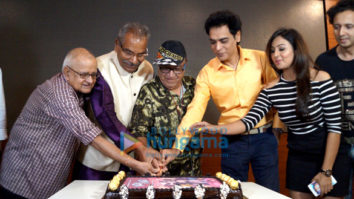 Celebs grace the trailer launch of ’10 Nahi 40′
