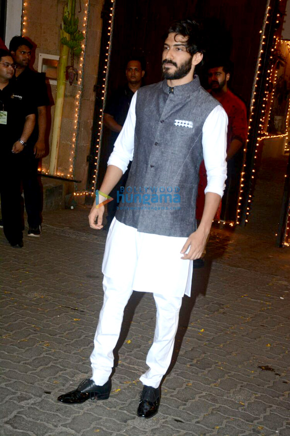 celebs snapped at sonam kapoors house 12