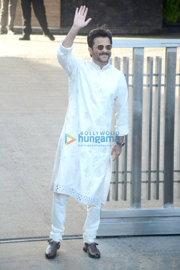 clebs snapped arriving for sonam kapoors mehendi at signature island in bkc 3