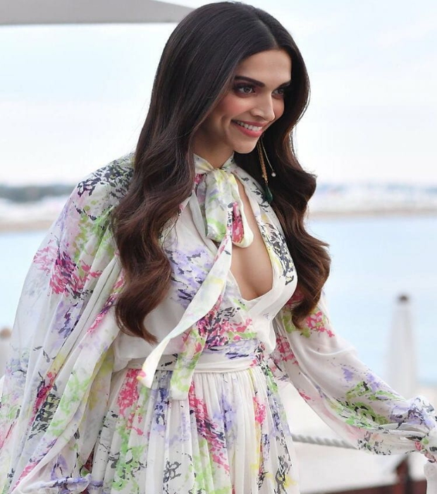 Deepika Padukone flaunts summery chic makeup at Cannes 2018 Day 1