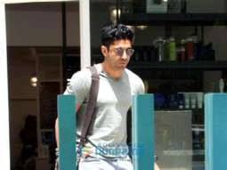 Farhan Akhtar snapped at Bblunt Salon