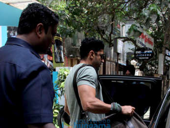 Farhan Akhtar snapped at Bblunt Salon