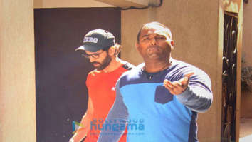 Hrithik Roshan spotted at Bblunt salon in Juhu
