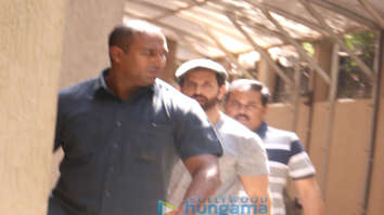 Hrithik Roshan spotted in Juhu