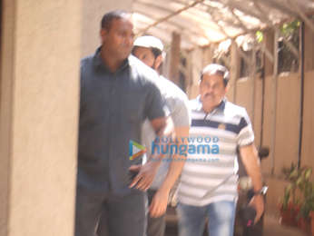Hrithik Roshan spotted in Juhu