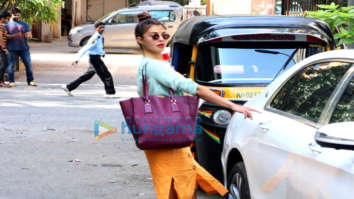 Jacqueline Fernandez and Soha Ali Khan spotted in Bandra