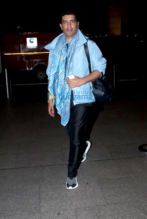 kangana ranaut suniel shetty shruti haasan and manish malhotra snapped at the airport 4