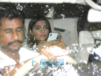 Kareena Kapoor Khan, Swara Bhaskar & Sonam Kapoor Ahuja snapped outside the Red FM office
