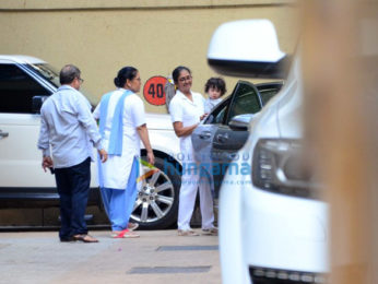 Kareena Kapoor Khan and Taimur Ali Khan snapped at Karisma Kapoor's house in Bandra