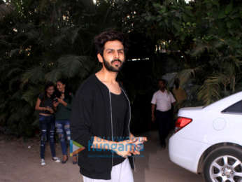 Kartik Aryan spotted at Versova