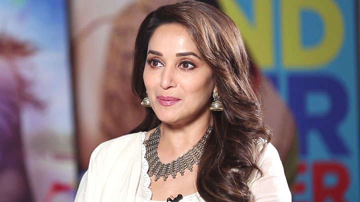 Madhuri Dixit: “The cast of Total Dhamaal is madness” | Twitter Fan Questions | SRK | Aamir