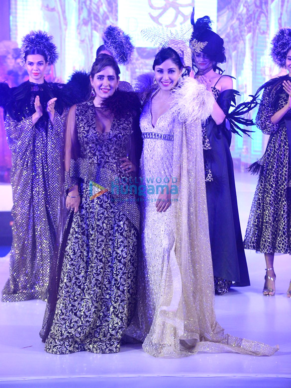 Pooja Chopra walks the ramp for Pria Kataria Puri’s fashion show