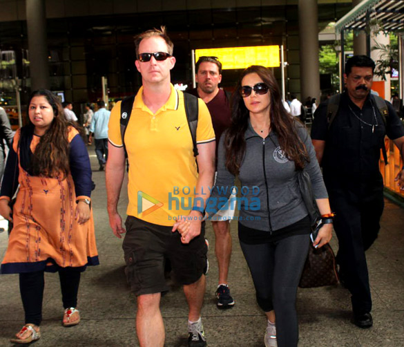 preity zinta and gene goodenough snapped at the airport 1