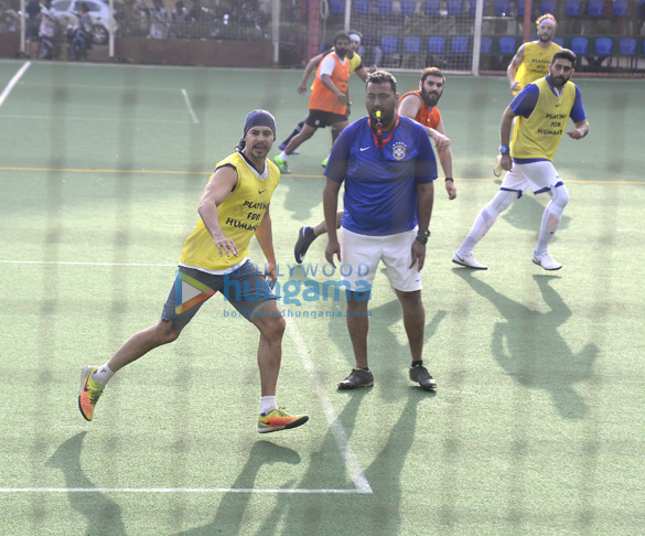 ranbir kapoor abhishek bachchan and others snapped during a football match 3