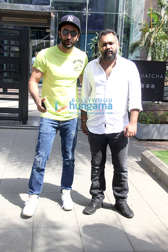 ranbir kapoor and luv ranjan snapped outside yauatcha in bkc 2