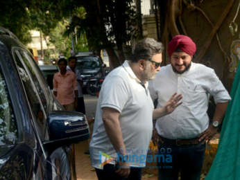 Rishi Kapoor snapped at the iconic Krishna Raj bungalow